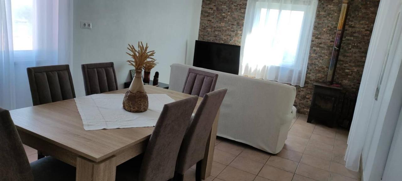 Casa Dos Avos * Canas de Senhorim
